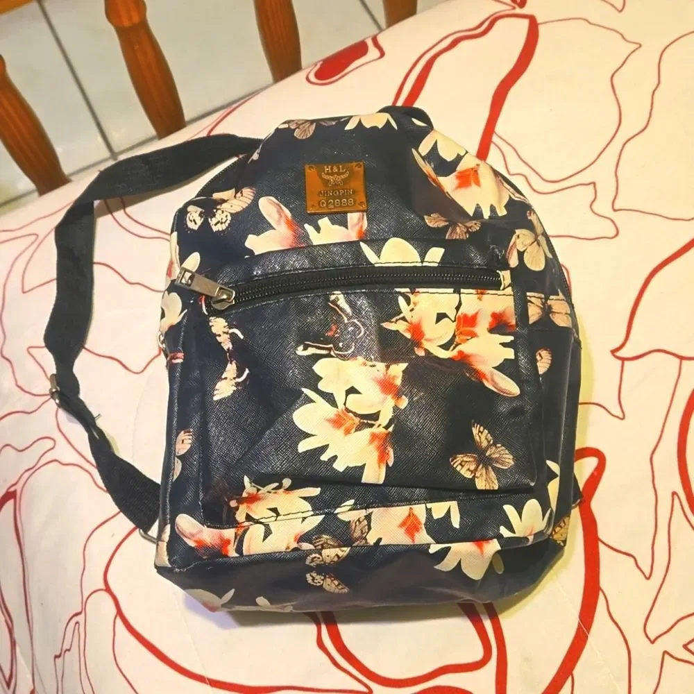 H&L Mini Backpack floral pattern front pocket zippered adjustable casual & chic
